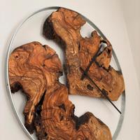 orologio da parete in legno di ulivo