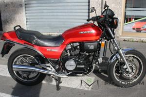 HONDA VF 750 SABRE