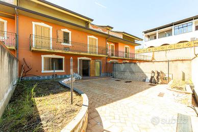 Villa o villino - Mascalucia