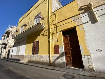 2 LOCALI A MAZARA DEL VALLO