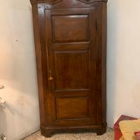 Angoliera arte povera