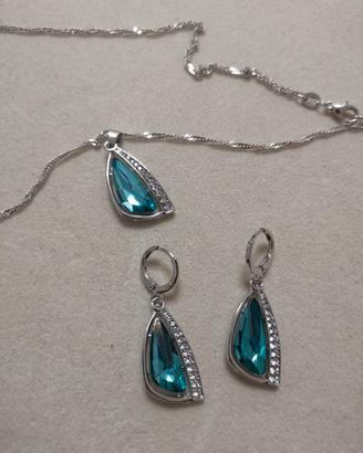 parure collana e orecchini color verde acqua 
