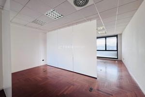 NEGOZIO SOPRA "CENTRO RIVIERA"