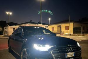 AUDI A8L 50TDI  QUATTRO LUNGO TETTO 4 ruote sterza