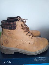 Stivali , scarpe invernali 