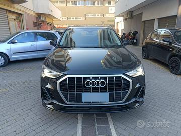 AUDI Q3 S line