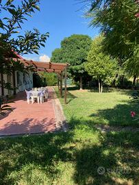 VILLA SINGOLA CON GIARDINO 4 KM DAL CENTRO DI PISA