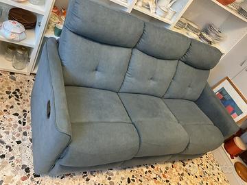 Divano e poltrona reclinabili