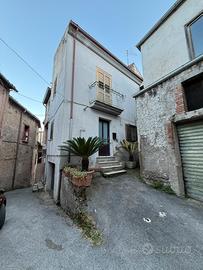 Casa indipendente con garage cuore del c. storico