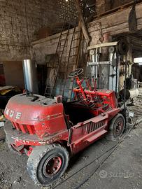 Carrello elevatore Linde H20D. Motore da rifare