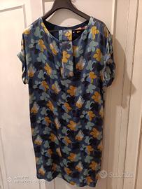 abito a fiori di seta