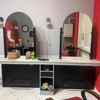 Specchio con piano in marmo