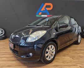 TOYOTA Yaris 1.3 5P NAVI (64)KW