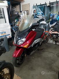 Yamaha Tmax 