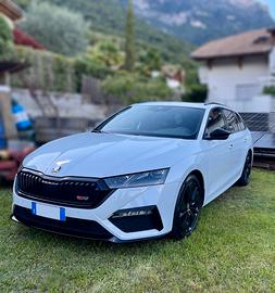 SKODA OCTAVIA RS WAGON 2.0 TDI 200 CV DSG