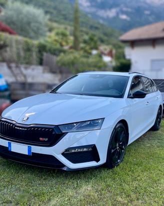 SKODA OCTAVIA RS WAGON 2.0 TDI 200 CV DSG