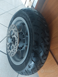 Cerchio con disco freno e pneumatico nuovo