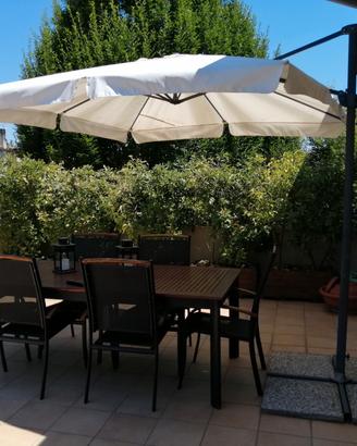 Tavolo da esterno in teak e alluminio con 6 sedie