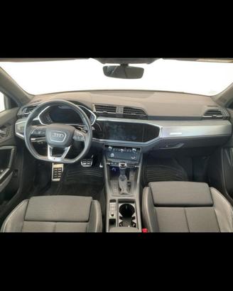 AudiQ3 