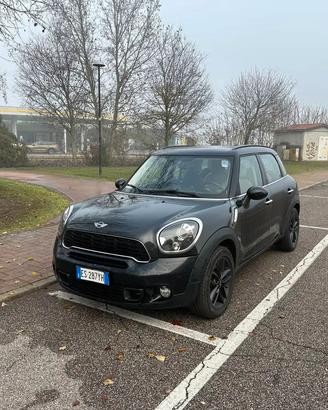 MINI Countryman Cooper SD (140 CV) cambio manuale