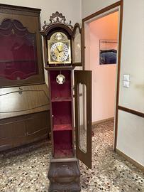 Orologio e lampadari