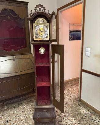 Orologio e lampadari