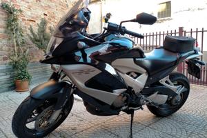 Honda CrossRunner - 2011