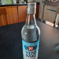 Ouzo YENI RAKI  anice Grecia.