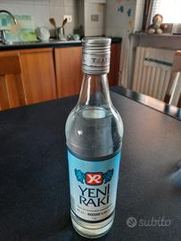 Ouzo YENI RAKI  anice Grecia.