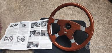 Volante momo in legno