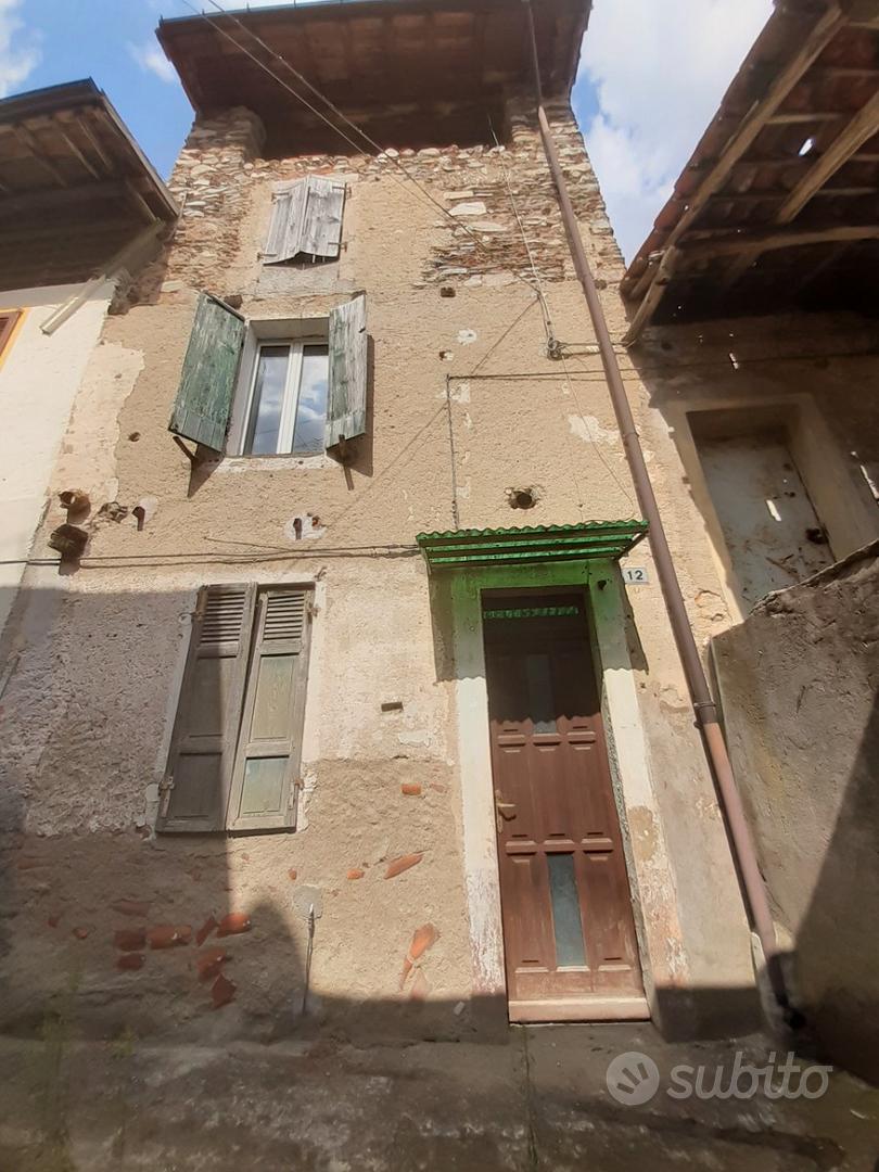 Vecchia casa centro storico da ristrutturare - Vista 5