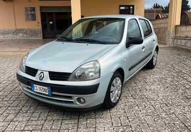 RENAULT CLIO 1.5 DCI