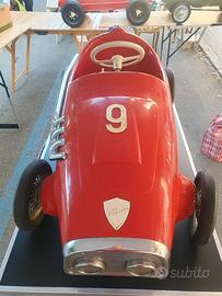 Macchina a pedaliPines