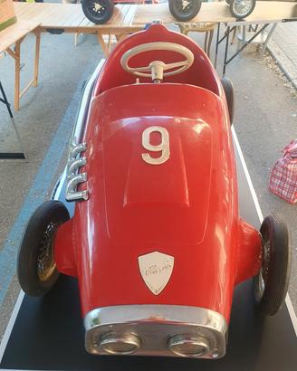 Macchina a pedaliPines