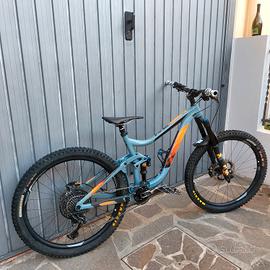 MTB Enduro Giant Reign + coppia cerchi inclusa 