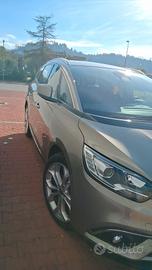   renault gran scenic