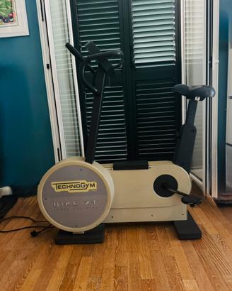Technogym - BYKE XT -