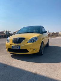 Lancia ypsilon Momo design