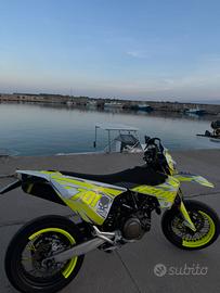 Husqvarna 701 supermoto 2023