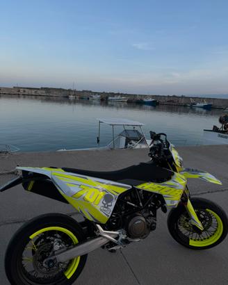 Husqvarna 701 supermoto 2023