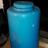 Serbatoio cisterna vasca 300 litri buone condizion