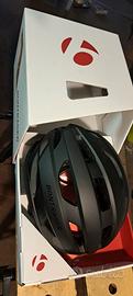 casco Bontrager con attacchi fotocamera