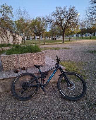 Trek Slash 8 29" Freeride