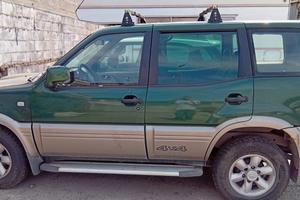 NISSAN Terrano II - 2000