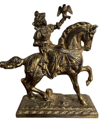 Scultura in metallo ottone falconiere a cavallo