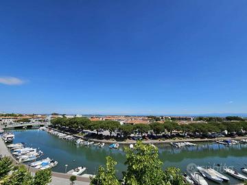 Appartamento di 199 m² con 5 locali e box auto a G