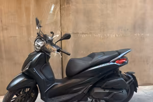 Piaggio Beverly 400 HPE S – Nero opaco – 2022