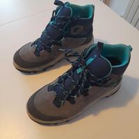 Scarponcini da montagna per ragazzi