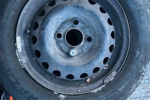 4 cerchi in ferro e gomme fa 13