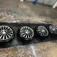 4 CERCHI IN LEGA R18 5X110 + pneumatici 235/45